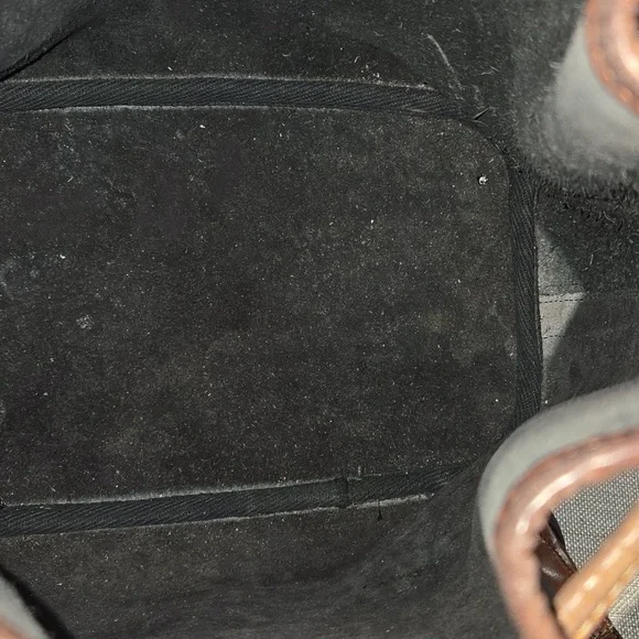 Vintage Dooney & Bourke Black Leather Bucket Shoulder Bag - Picture 11 of 12